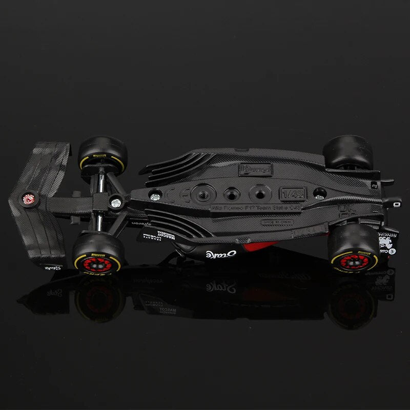 Bburago 1:43 2023 F1 Alfa Romeo C43 #77 Bottas #24 Zhou