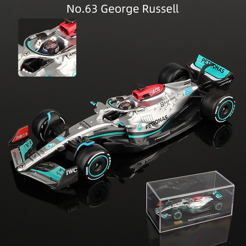 Premium Bburago 1:43 Mercedes-AMG F1 W13 2022 #44 Hamilton #63 Russell