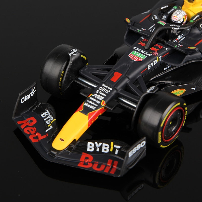 Premium Bburago 1:43 2022 Champion Red Bull Racing Team RB18 #1 Verstappen #11Perez