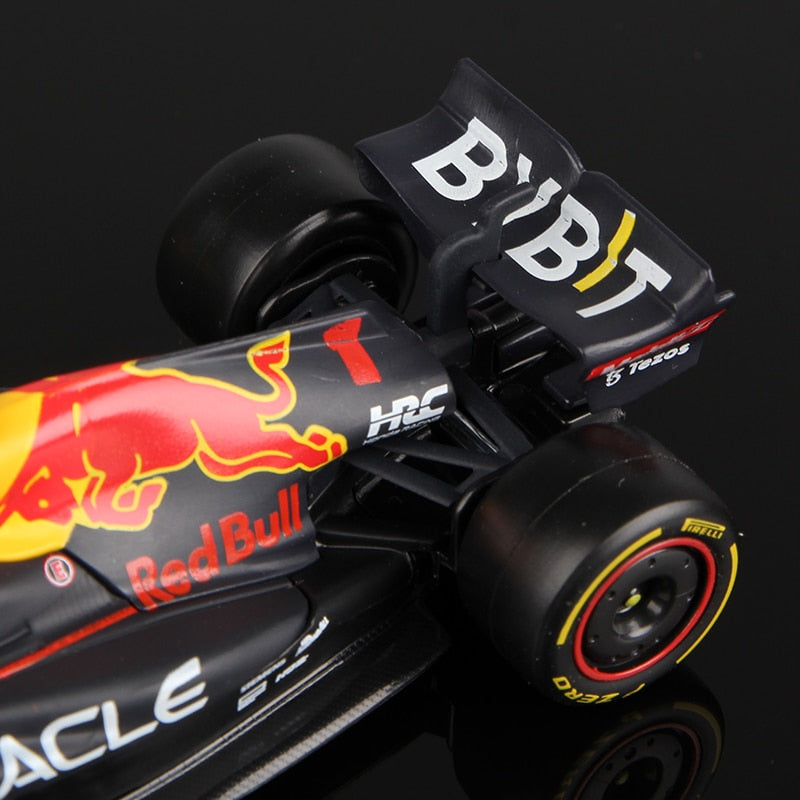 Premium Bburago 1:43 2022 Champion Red Bull Racing Team RB18 #1 Verstappen #11Perez