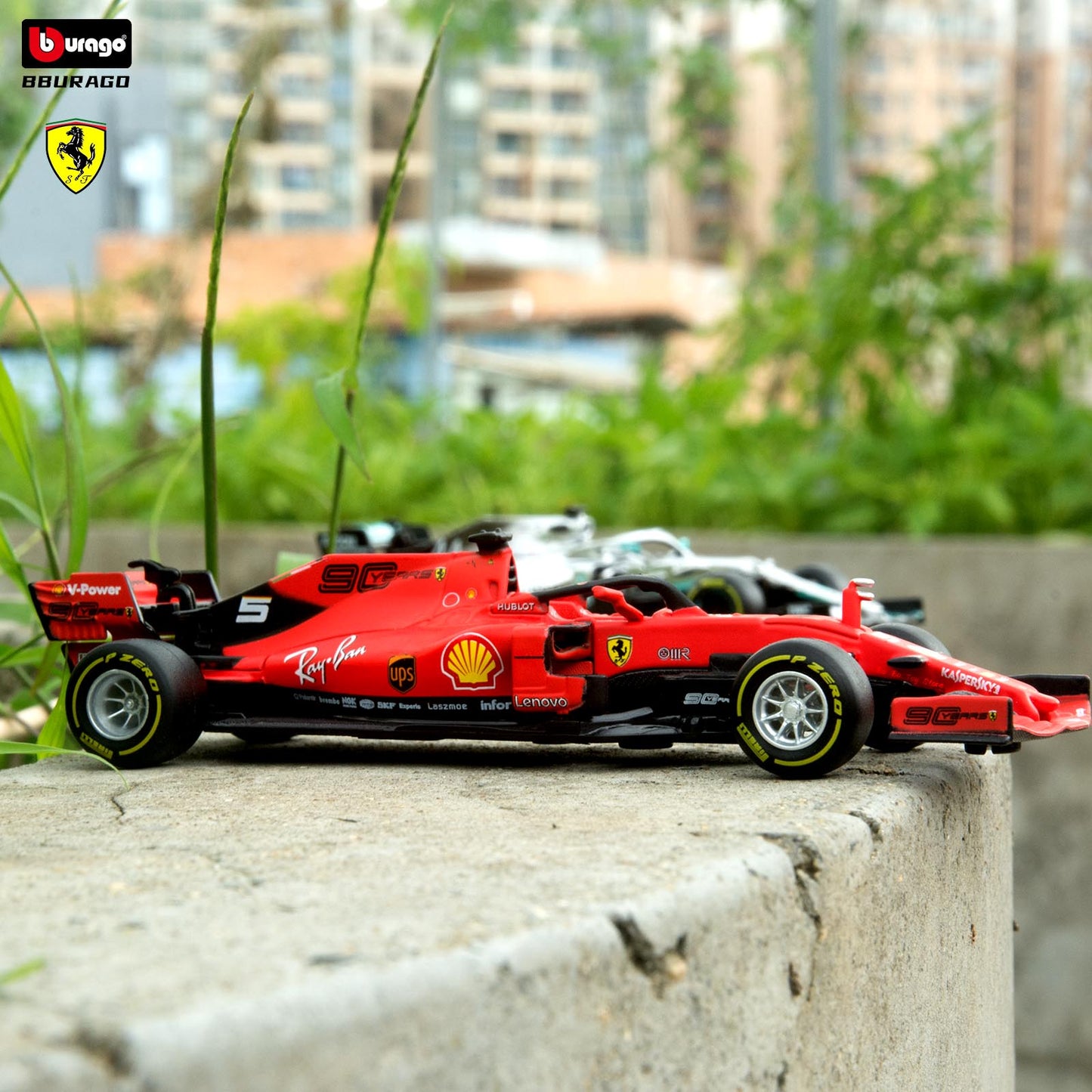 Bburago 1:43 2019 Ferrari SF90 #16 C. Leclerc #5 S. Vettel