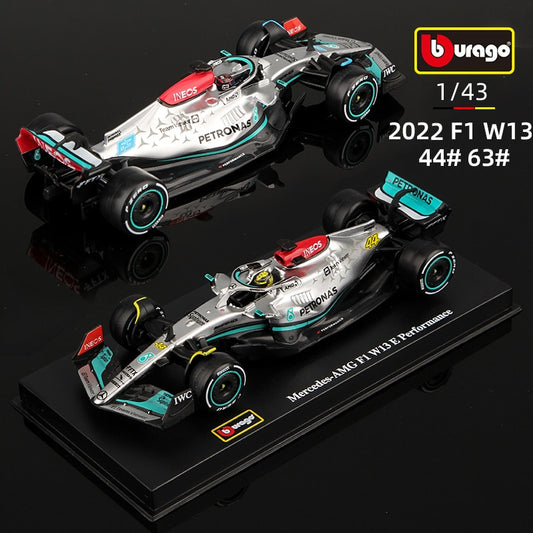 Premium Bburago 1:43 Mercedes-AMG F1 W13 2022 #44 Hamilton #63 Russell